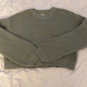 Green cropped sweater